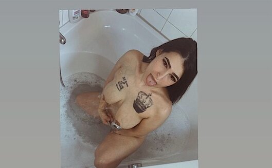 Antonia, 20 Jahre