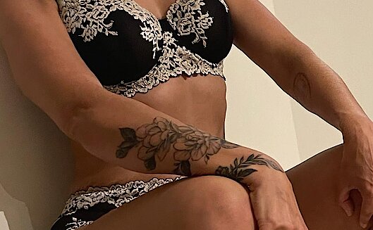 Linda  - Erotik Massagen Body to Body 