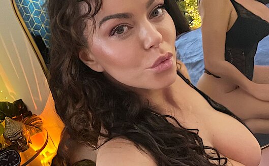 Sophia  - Erotik Massagen Body to Body 