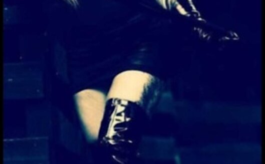 DEUTSCHE Bizarr-Lady LETIZIA 