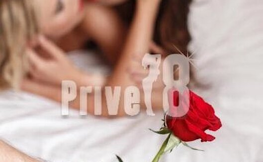 Geiler Dreierheisse Lesboshow