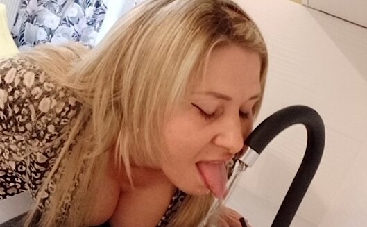 Künstlerin TantraNuruMassage 