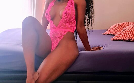 Eliana 28