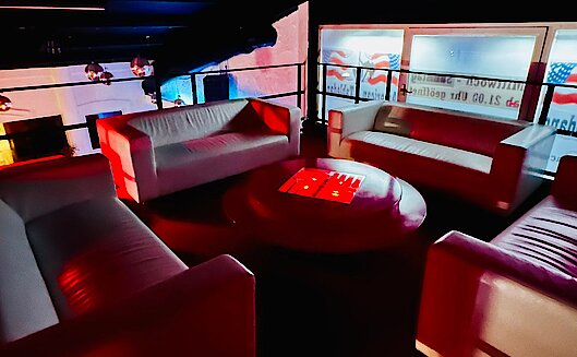 Mitarbeitern gesucht in Tabledance Lokal