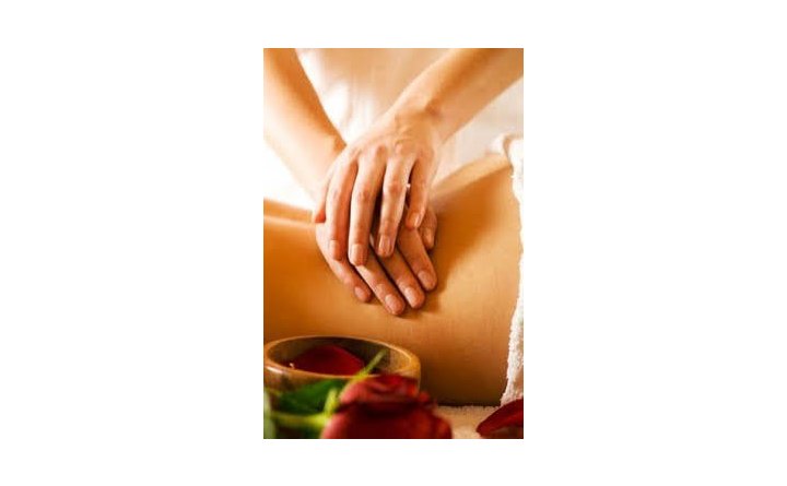 Sinnliche erotische  warm oil massage  